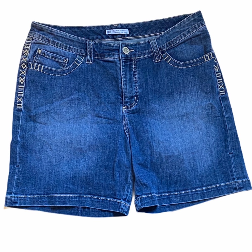 SALE Lee Slender Secret Low Waist Aztec Short